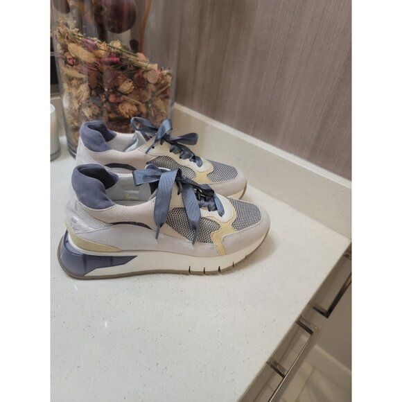 Softwaves Sneaker Size 37 - Picture 4 of 8